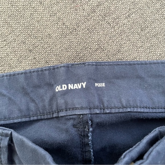 Old Navy navy pixie pants - Picture 3 of 5